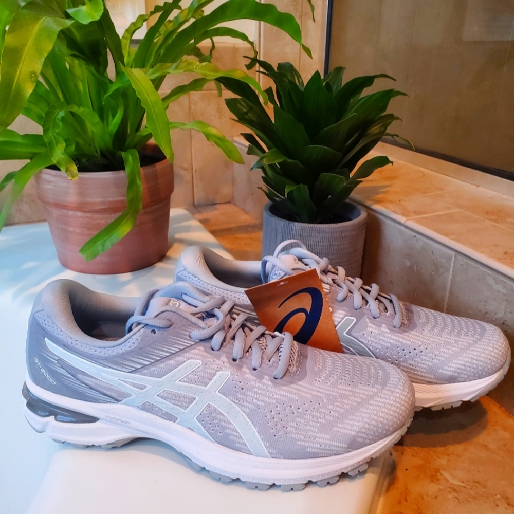 Asics GT-2000 8 | Women's Size 9 1/2